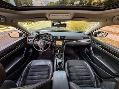 Used 2015 Volkswagen Passat 1.8T SEL Premium FWD image 7