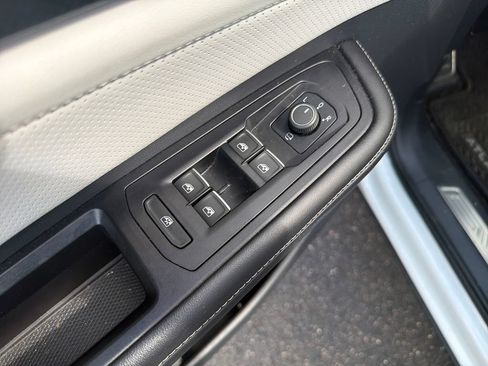 Used 2024 Volkswagen Atlas Cross Sport SEL Premium R-Line AWD/4WD image 12