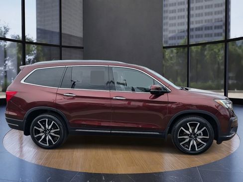 Used 2019 Honda Pilot Elite image 2