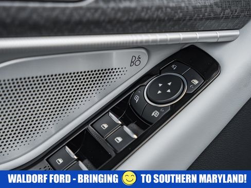 Certified 2025 Ford Explorer Platinum w/ Ultimate Package image 44