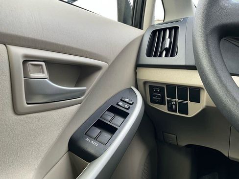 Used 2012 Toyota Prius Three image 21