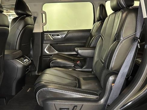 Used 2025 INFINITI QX80 Sensory AWD/4WD image 22