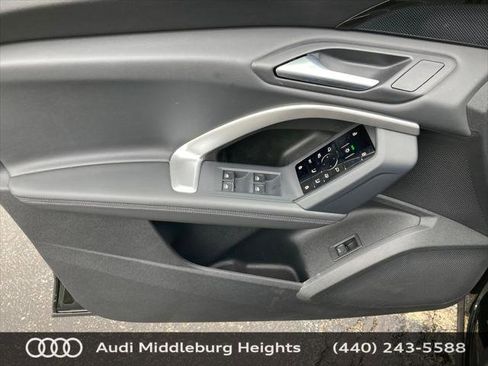 Used 2025 Audi Q5 Premium w/ Convenience Package AWD/4WD image 12