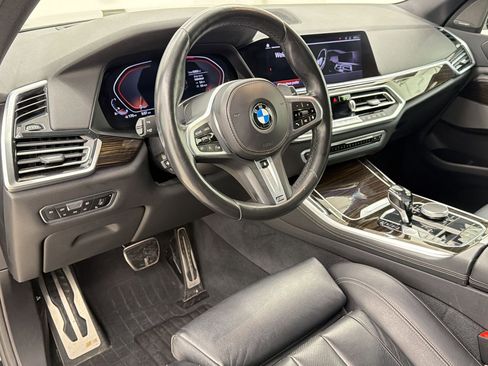 Used 2019 BMW X5 xDrive40i w/ M Sport Package AWD/4WD image 4