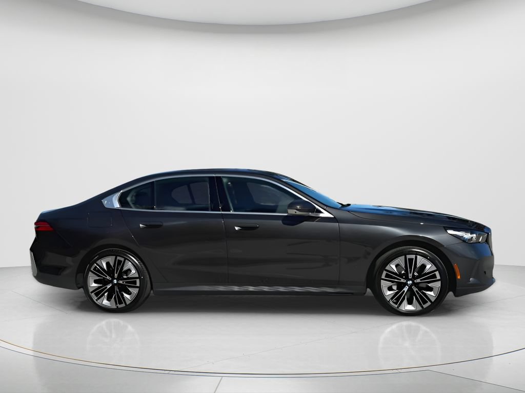 Certified 2026 BMW 530i w/ Premium Package RWD image 9