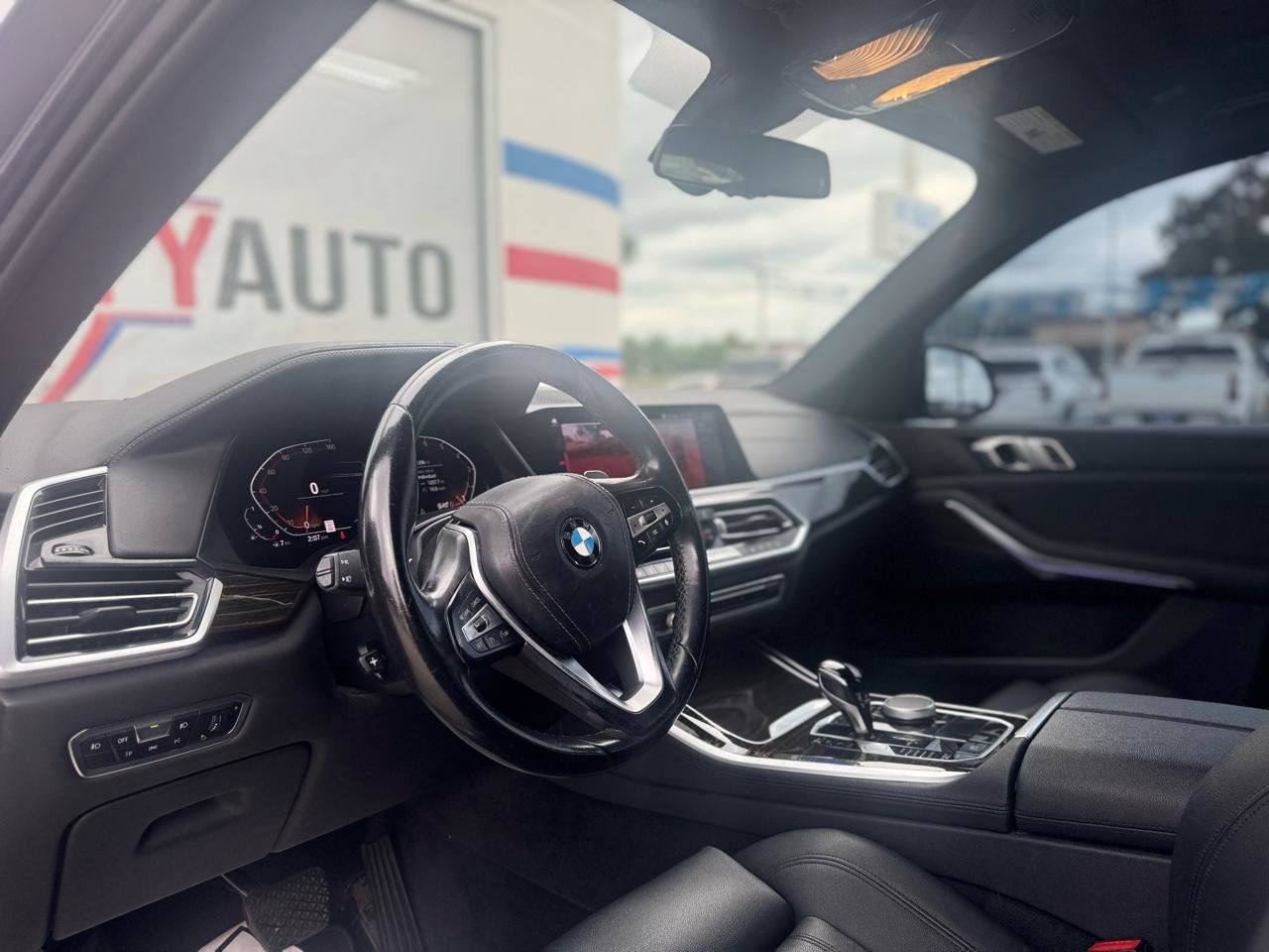 Used 2020 BMW X5 sDrive40i w/ Premium Package RWD image 47