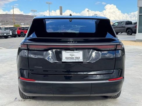 Used 2025 Jeep Wagoneer S Limited image 4