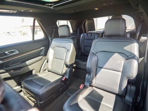 Used 2017 Ford Explorer Limited w/ Equipment Group 301A AWD/4WD image 37