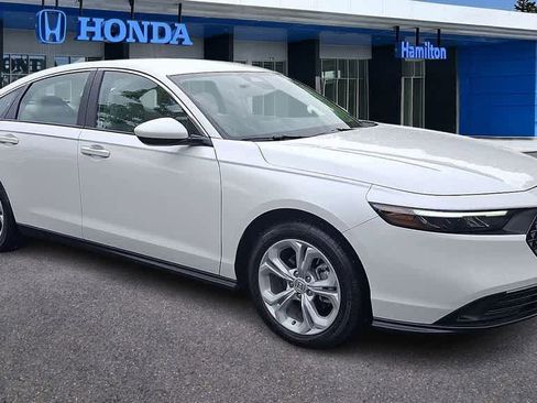 Certified 2025 Honda Accord LX image 2