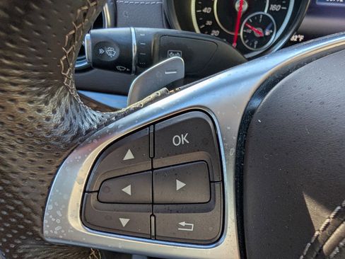 Used 2019 Mercedes-Benz SL 550 image 18