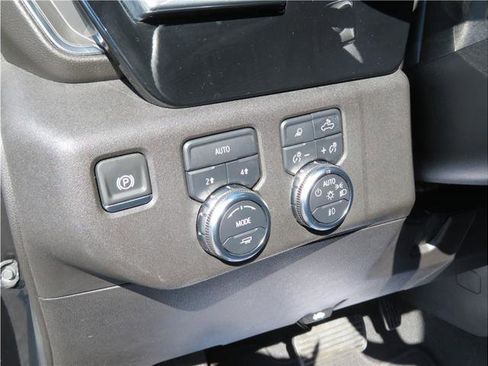 Used 2025 GMC Sierra 1500 SLT image 11