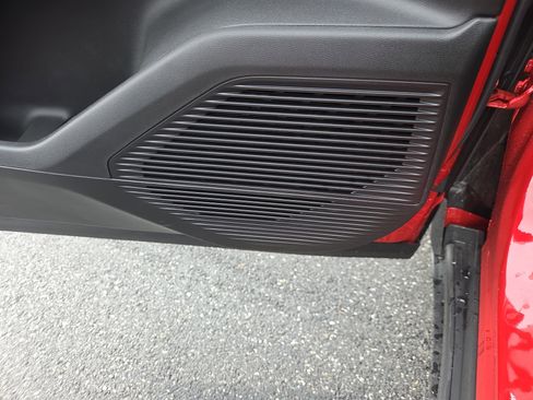 New 2026 Jeep Cherokee Laredo image 16