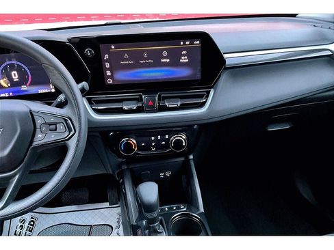 Used 2025 Chevrolet TrailBlazer LT image 7