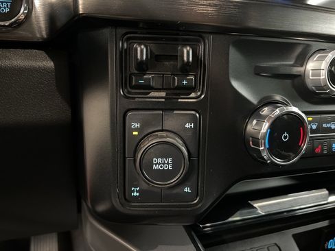 Used 2024 Ford F250 Lariat w/ Black Appearance Package image 16