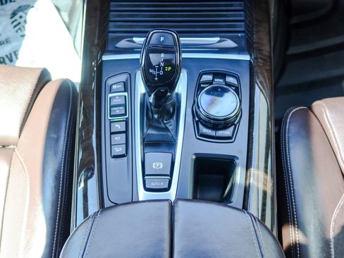 Used 2016 BMW X5 xDrive50i w/ M Sport AWD/4WD image 18