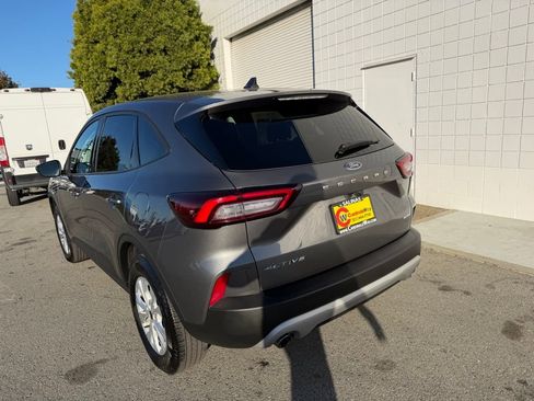Used 2025 Ford Escape Active image 4