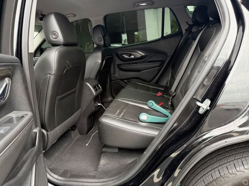 Used 2023 GMC Terrain SLT AWD/4WD image 10