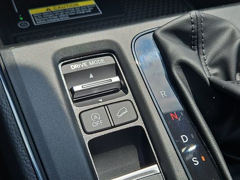 Used 2023 Honda CR-V EX-L image 18
