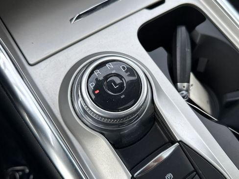 Certified 2022 Ford Explorer XLT w/ Equipment Group 202A image 24