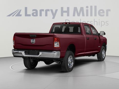 Used 2022 RAM 2500 Laramie w/ Night Edition AWD/4WD image 4