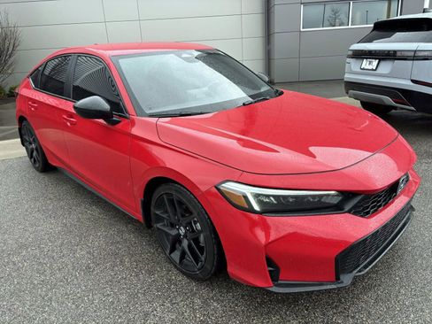 Used 2025 Honda Civic Sport image 3
