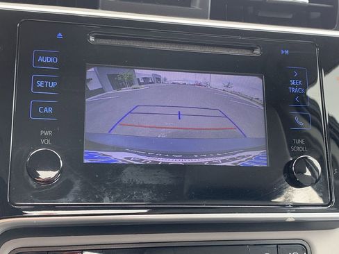 Used 2017 Toyota Corolla LE FWD image 21