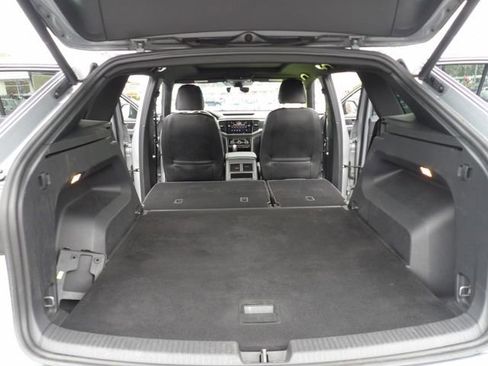 Used 2020 Volkswagen Atlas Cross Sport SEL image 26