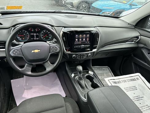 Used 2021 Chevrolet Traverse LS image 23
