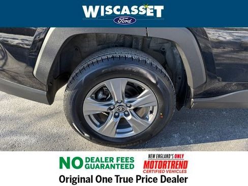 Used 2024 Toyota RAV4 XLE AWD/4WD image 30