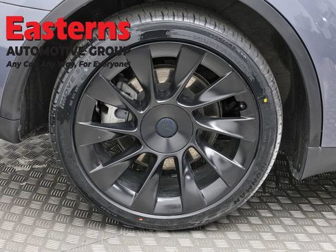 Used 2023 Tesla Model Y AWD image 24