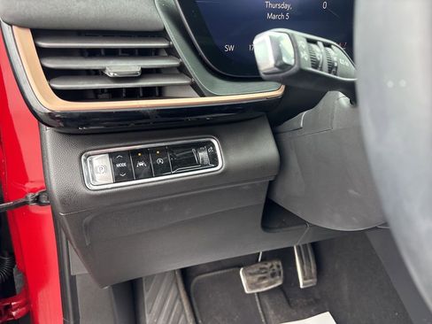 Used 2025 Buick Envision Sport Touring image 42