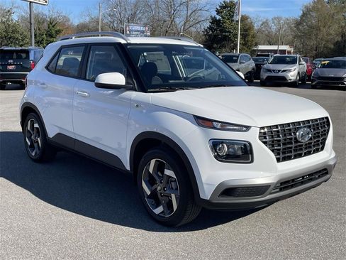 New 2026 Hyundai Venue SEL image 4