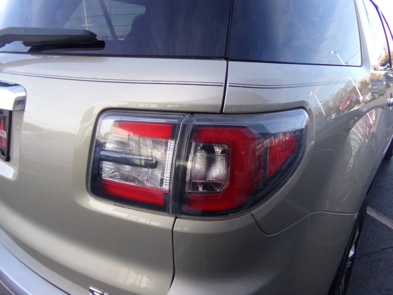 Used 2014 GMC Acadia SLT AWD/4WD image 16