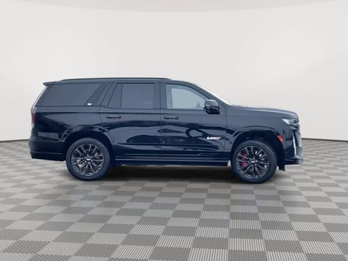 Used 2023 Cadillac Escalade V w/ LPO, ONYX Package image 9