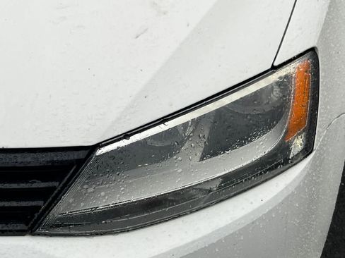 Used 2011 Volkswagen Jetta SE image 10