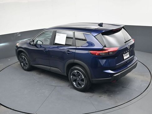 Used 2025 Nissan Rogue SV image 32