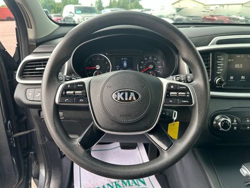 Used 2020 Kia Sorento LX FWD image 14