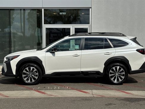 Used 2025 Subaru Outback Limited image 9