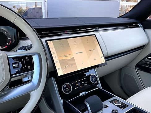 Certified 2023 Land Rover Range Rover SE AWD/4WD image 6