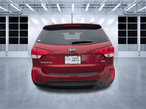 Used 2014 Kia Sorento LX w/ Touring Package (LX) image 5