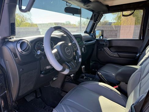 Used 2012 Jeep Wrangler Unlimited Sport image 14