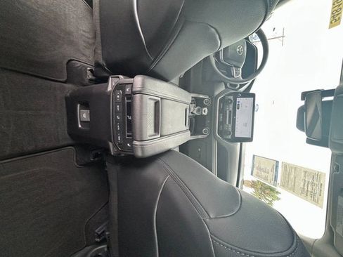 Used 2025 Toyota Grand Highlander FWD image 9