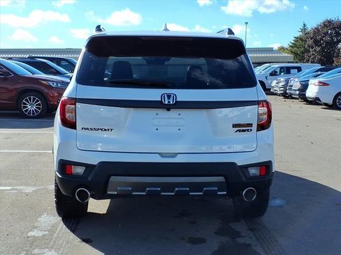 Used 2022 Honda Passport TrailSport image 4