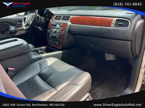 Used 2013 Chevrolet Tahoe LT AWD/4WD image 12