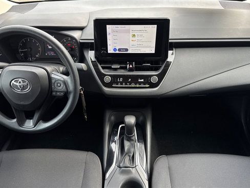 Used 2023 Toyota Corolla LE image 18