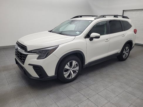 Used 2023 Subaru Ascent Premium w/ Convenience Package AWD/4WD image 2
