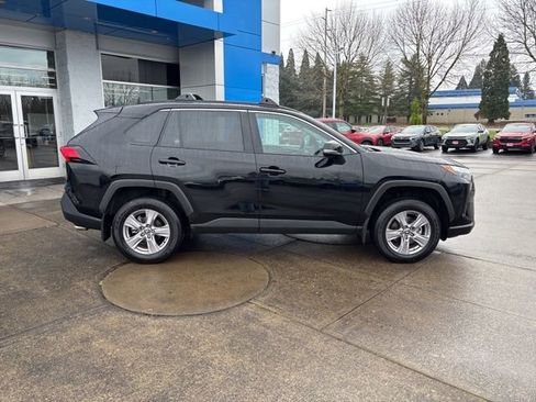 Used 2024 Toyota RAV4 XLE image 9