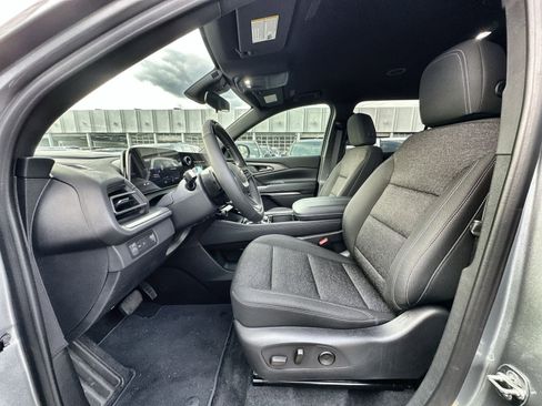 New 2025 Chevrolet Traverse LT w/ Enhanced Driving Package image 13