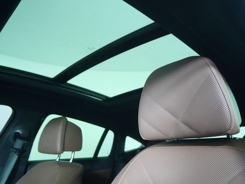 Used 2025 BMW X6 xDrive40i image 11