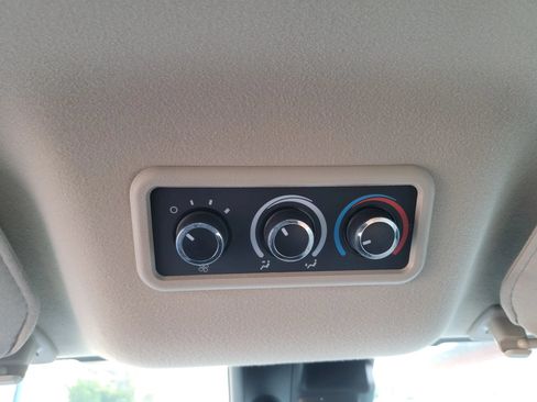 Used 2020 Chevrolet Express 3500 LT w/ LT Preferred Equipment Group RWD image 21